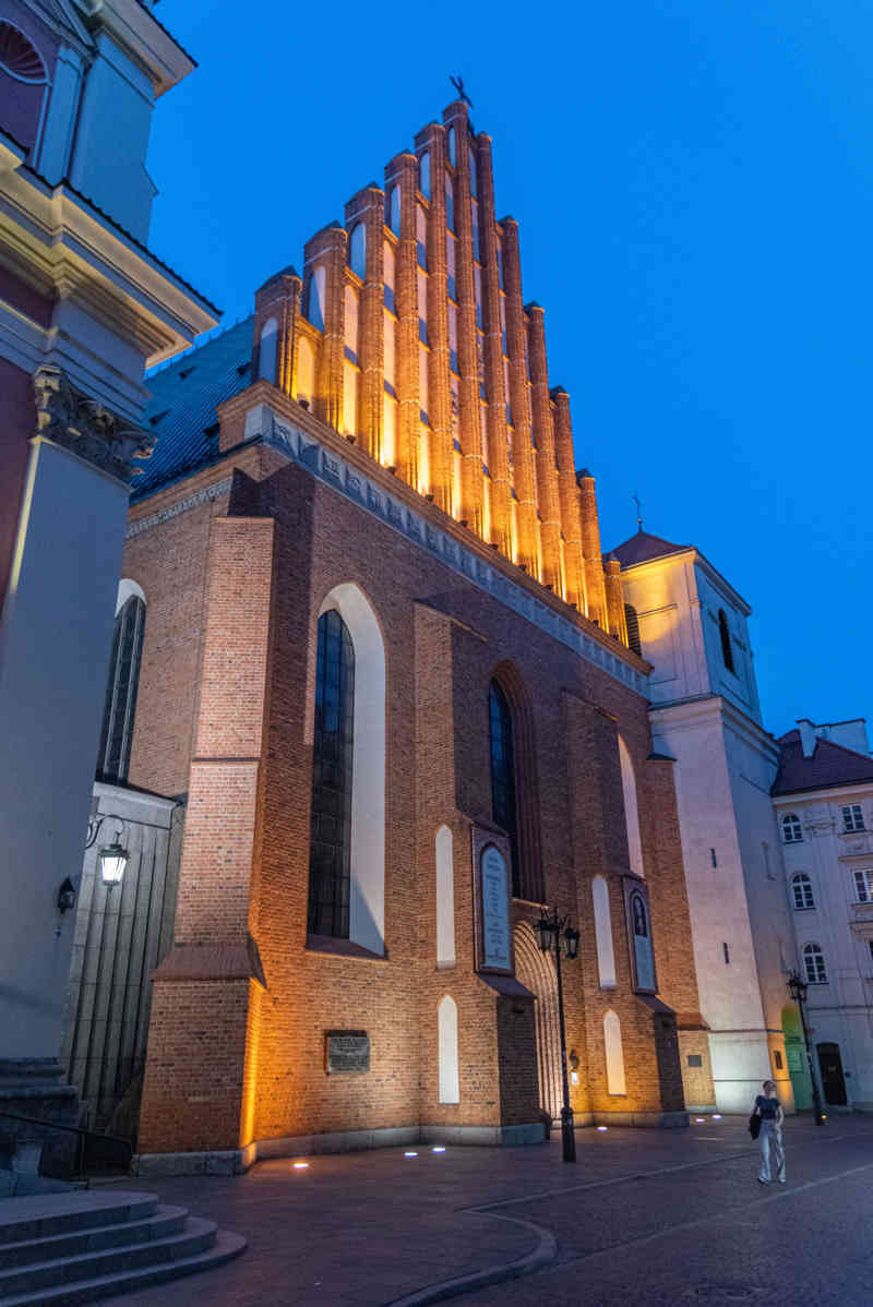 Polonia - Varsovia 051 - catedral de San Juan.jpg